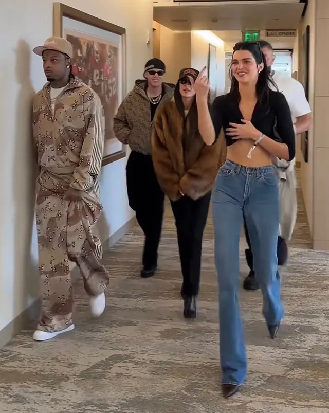 21 Savage And Kendall Jenner Walking Together meme template