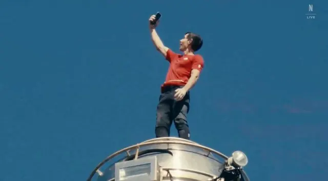 Alex Honnold Selfie From The Top Of Taipei 101 meme template